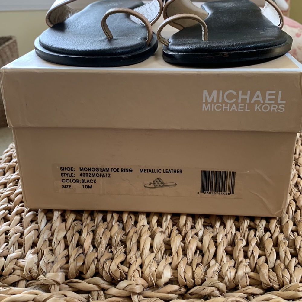 EUC. Michael Kors sandals. Size 10 - Picture 5 of 16